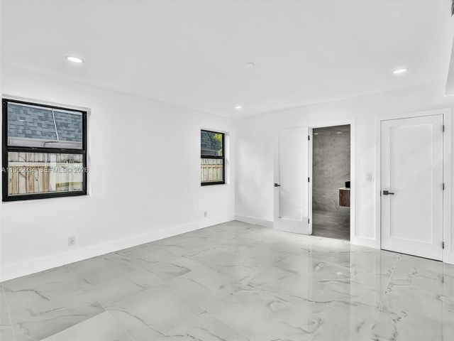 1516 N 47th Ave, Hollywood, FL 33021