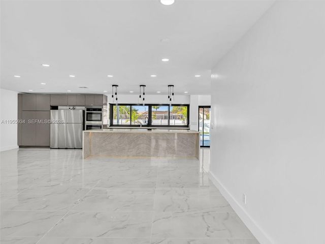 1516 N 47th Ave, Hollywood, FL 33021