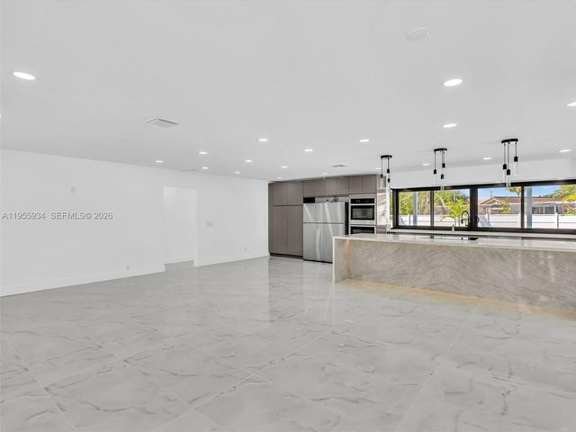 1516 N 47th Ave, Hollywood, FL 33021