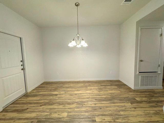 205 Dolphin DR B, Temple, TX 76501