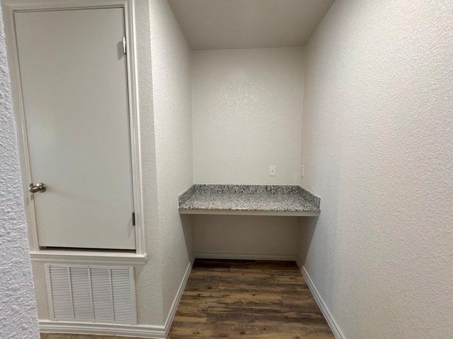 205 Dolphin DR B, Temple, TX 76501