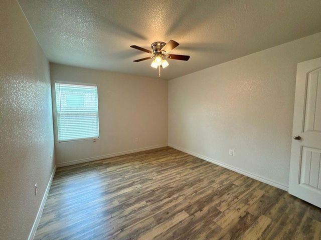 205 Dolphin DR B, Temple, TX 76501