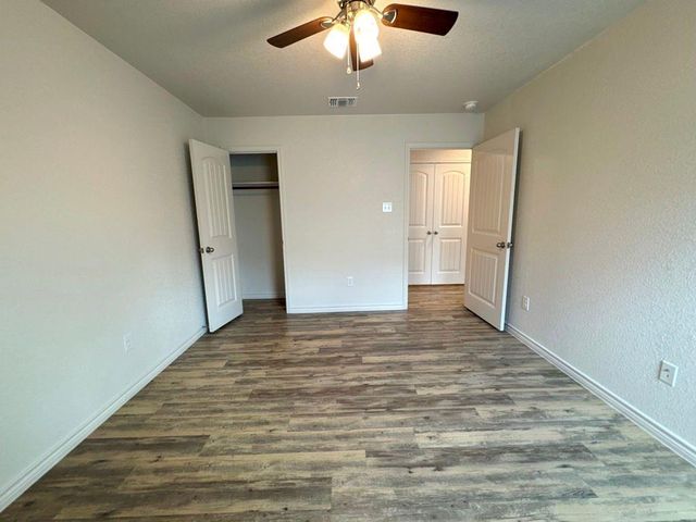 205 Dolphin DR B, Temple, TX 76501