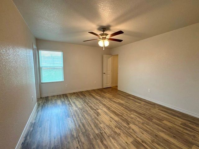 205 Dolphin DR B, Temple, TX 76501
