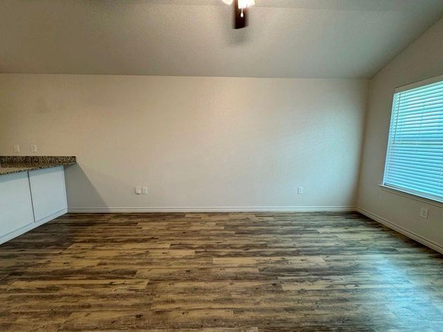 205 Dolphin DR B, Temple, TX 76501
