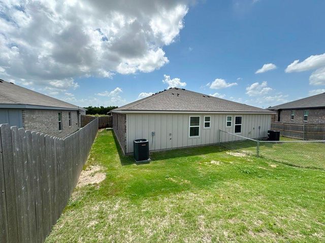 205 Dolphin DR B, Temple, TX 76501