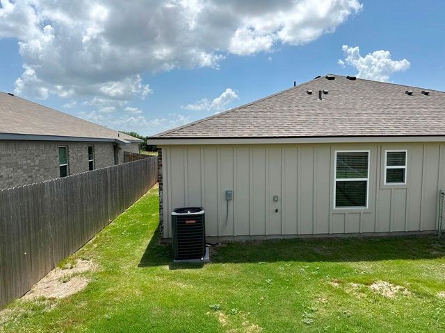 205 Dolphin DR B, Temple, TX 76501