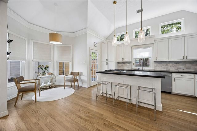 4131 Sunset Boulevard, West University Place, TX 77005
