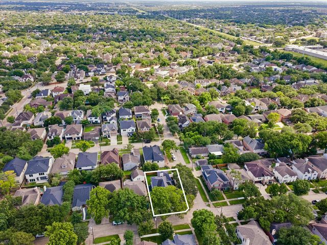 4131 Sunset Boulevard, West University Place, TX 77005
