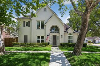 4131 Sunset Boulevard, West University Place, TX 77005