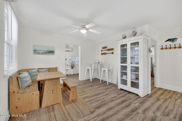 307 Fayetteville Avenue, Carolina Beach, NC 28428