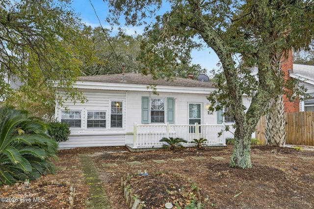 307 Fayetteville Avenue, Carolina Beach, NC 28428