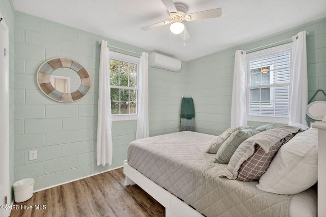 307 Fayetteville Avenue, Carolina Beach, NC 28428