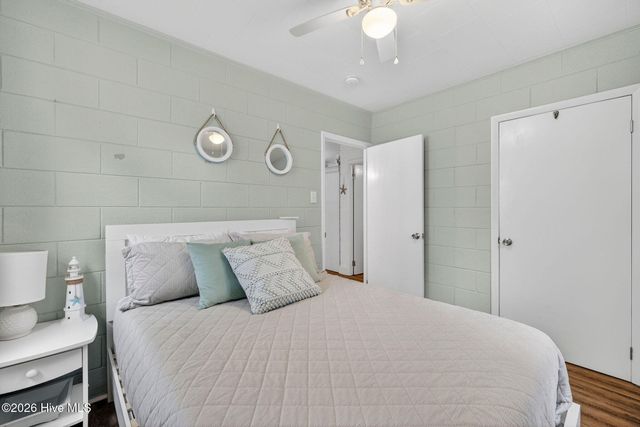 307 Fayetteville Avenue, Carolina Beach, NC 28428