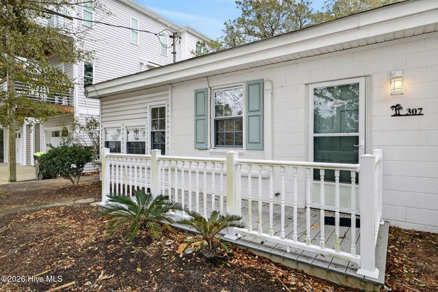 307 Fayetteville Avenue, Carolina Beach, NC 28428