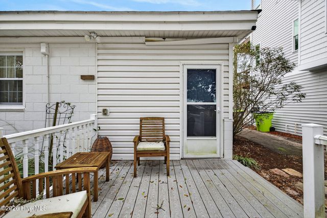 307 Fayetteville Avenue, Carolina Beach, NC 28428