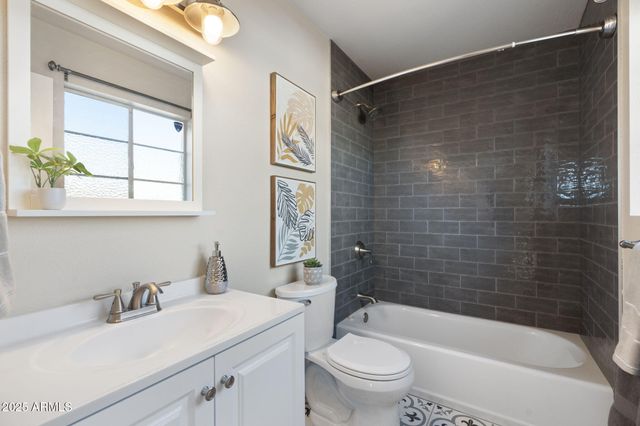 7240 E GARFIELD Street, Scottsdale, AZ 85257