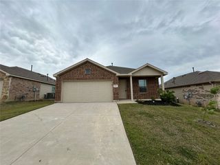 8428 Fawn Creek Drive, Fort Worth, TX 76123