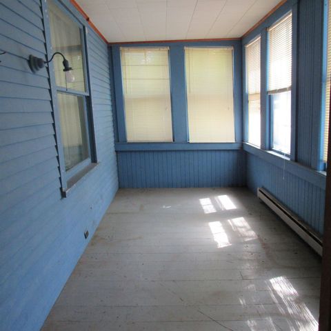 43 Woodland Street, Claremont, NH 03743