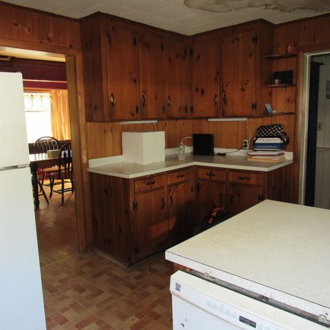 43 Woodland Street, Claremont, NH 03743
