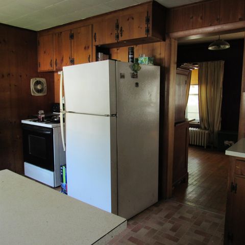 43 Woodland Street, Claremont, NH 03743