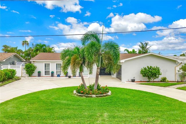 450 64TH AVENUE, St Pete Beach, FL 33706