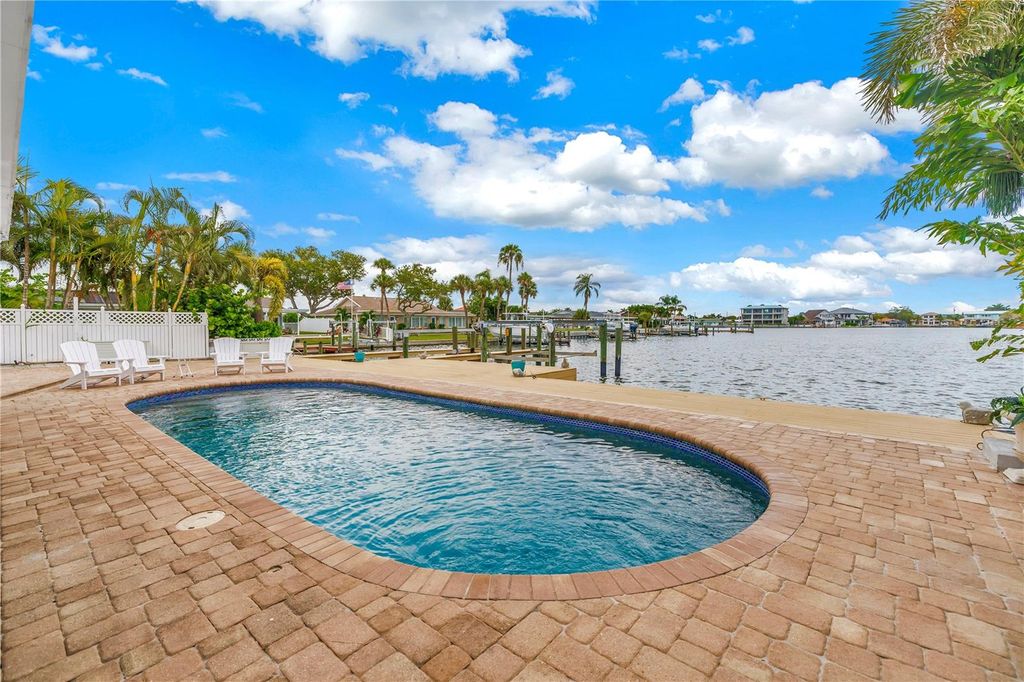 450 64TH AVENUE, St Pete Beach, FL 33706