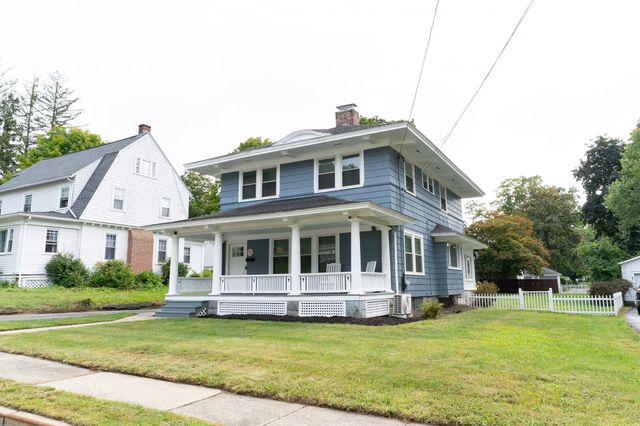 15 Holbrook St, Palmer, MA 01069