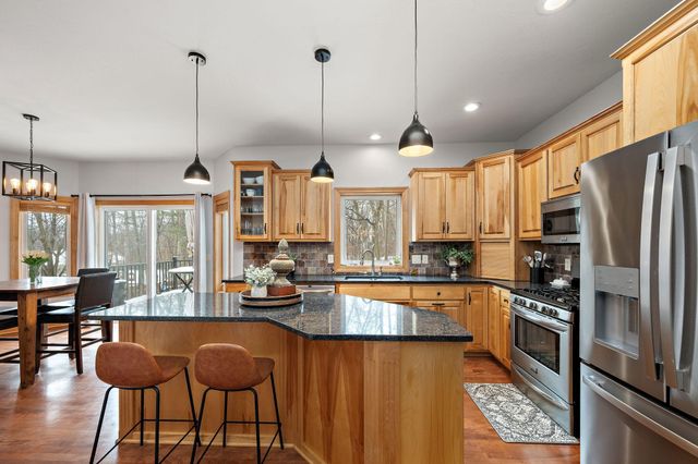 13936 Woodridge Path, Savage, MN 55378