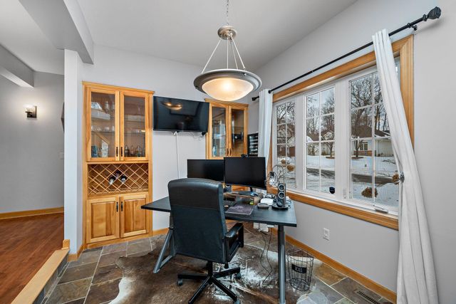 13936 Woodridge Path, Savage, MN 55378