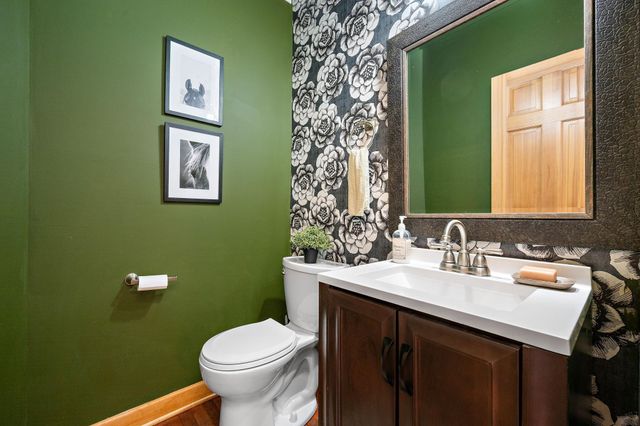 13936 Woodridge Path, Savage, MN 55378