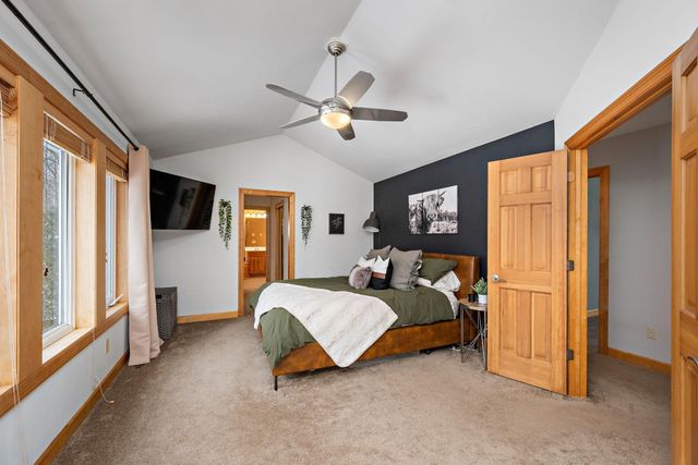 13936 Woodridge Path, Savage, MN 55378