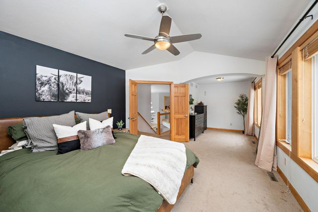 13936 Woodridge Path, Savage, MN 55378