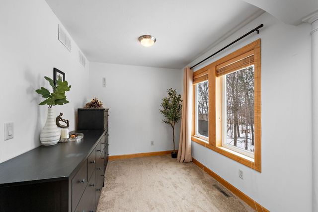 13936 Woodridge Path, Savage, MN 55378