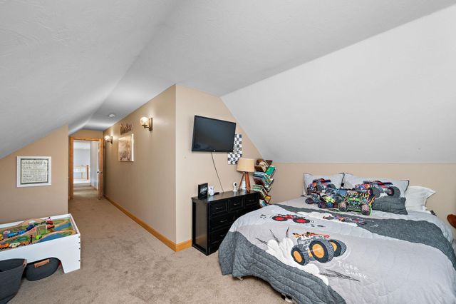 13936 Woodridge Path, Savage, MN 55378