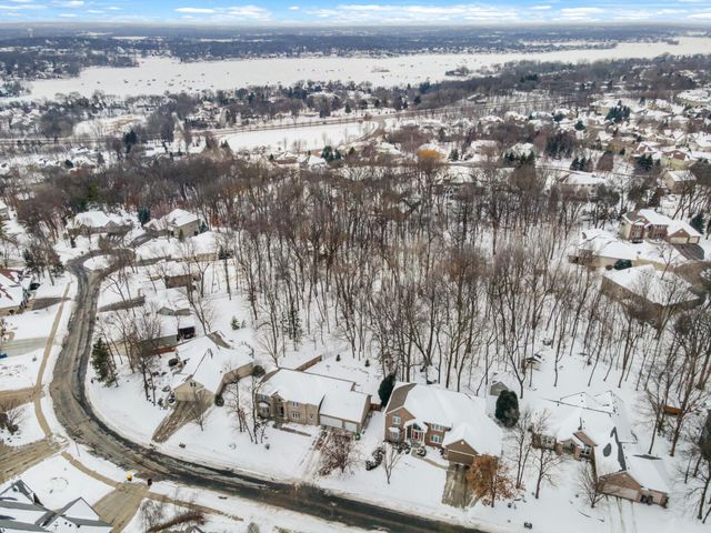 13936 Woodridge Path, Savage, MN 55378