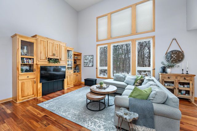 13936 Woodridge Path, Savage, MN 55378