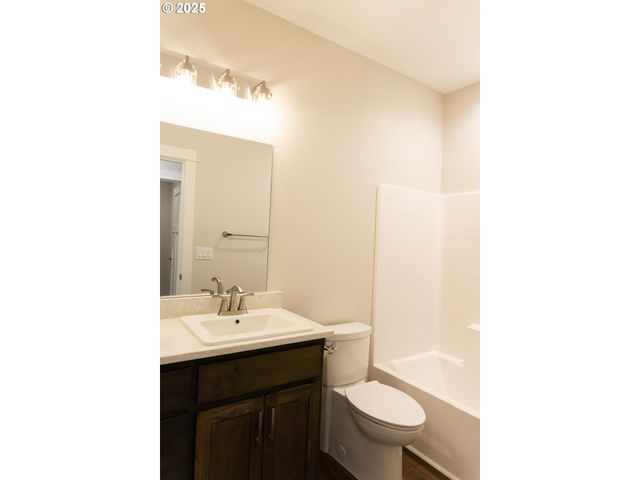 240 Sw Jefferson St, Sheridan, OR 97378