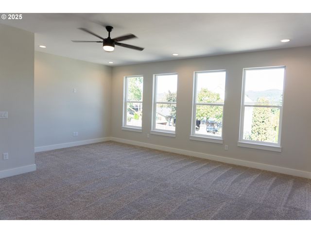 240 Sw Jefferson St, Sheridan, OR 97378