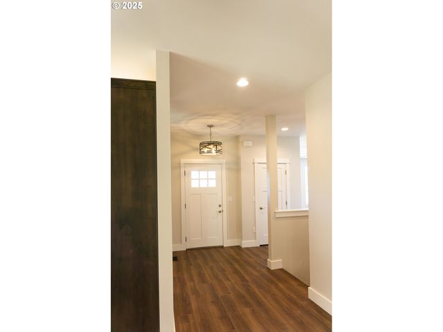 240 Sw Jefferson St, Sheridan, OR 97378