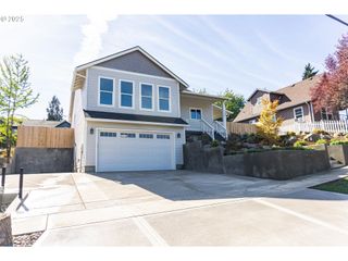 240 Sw Jefferson St, Sheridan, OR 97378