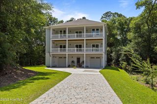 8805 Sound View Court, Emerald Isle, NC 28594