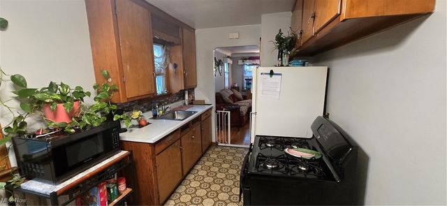 11209 Western Avenue, Cleveland, OH 44111