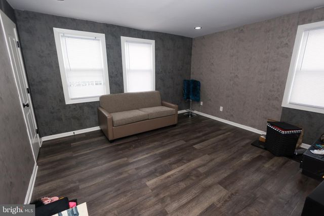 2433 IRVING ST SE, Washington, DC 20020