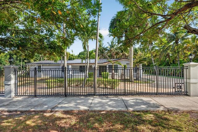 8220 SW 152nd Street 0, Palmetto Bay, FL 33157