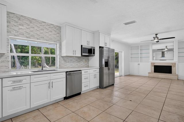 8220 SW 152nd Street 0, Palmetto Bay, FL 33157