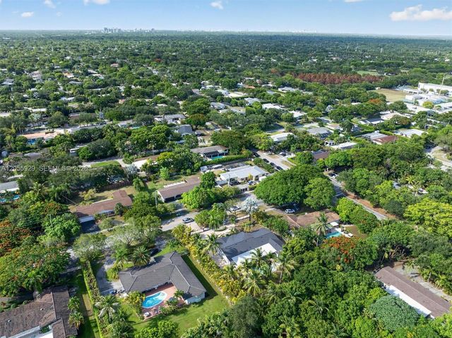 8220 SW 152nd Street 0, Palmetto Bay, FL 33157