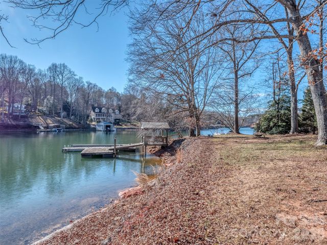 4677 Stratford Lane, Denver, NC 28037