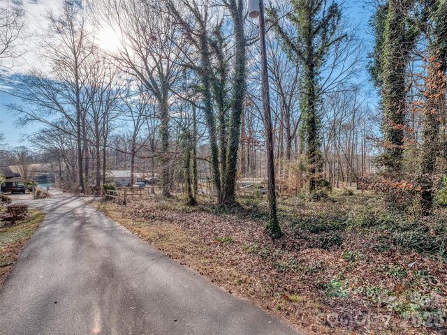 4677 Stratford Lane, Denver, NC 28037