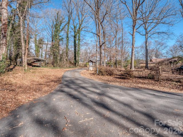 4677 Stratford Lane, Denver, NC 28037
